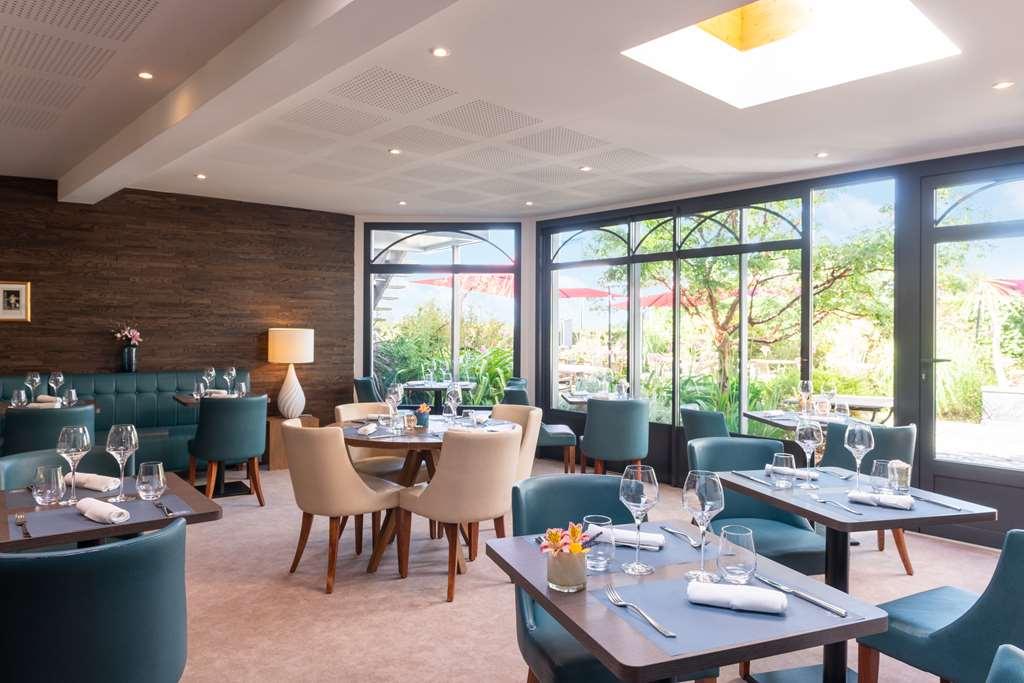 Hotel Traiteur Les Ormes, The Originals Relais Barneville-Carteret Restoran fotoğraf