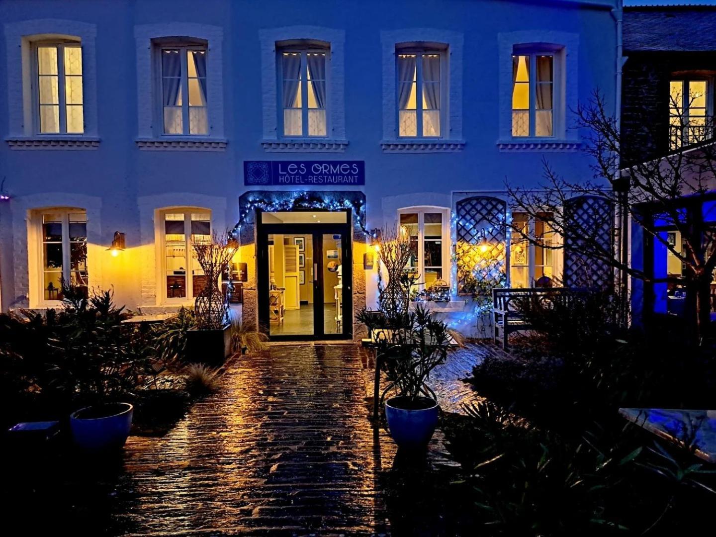 Hotel Traiteur Les Ormes, The Originals Relais Barneville-Carteret Dış mekan fotoğraf