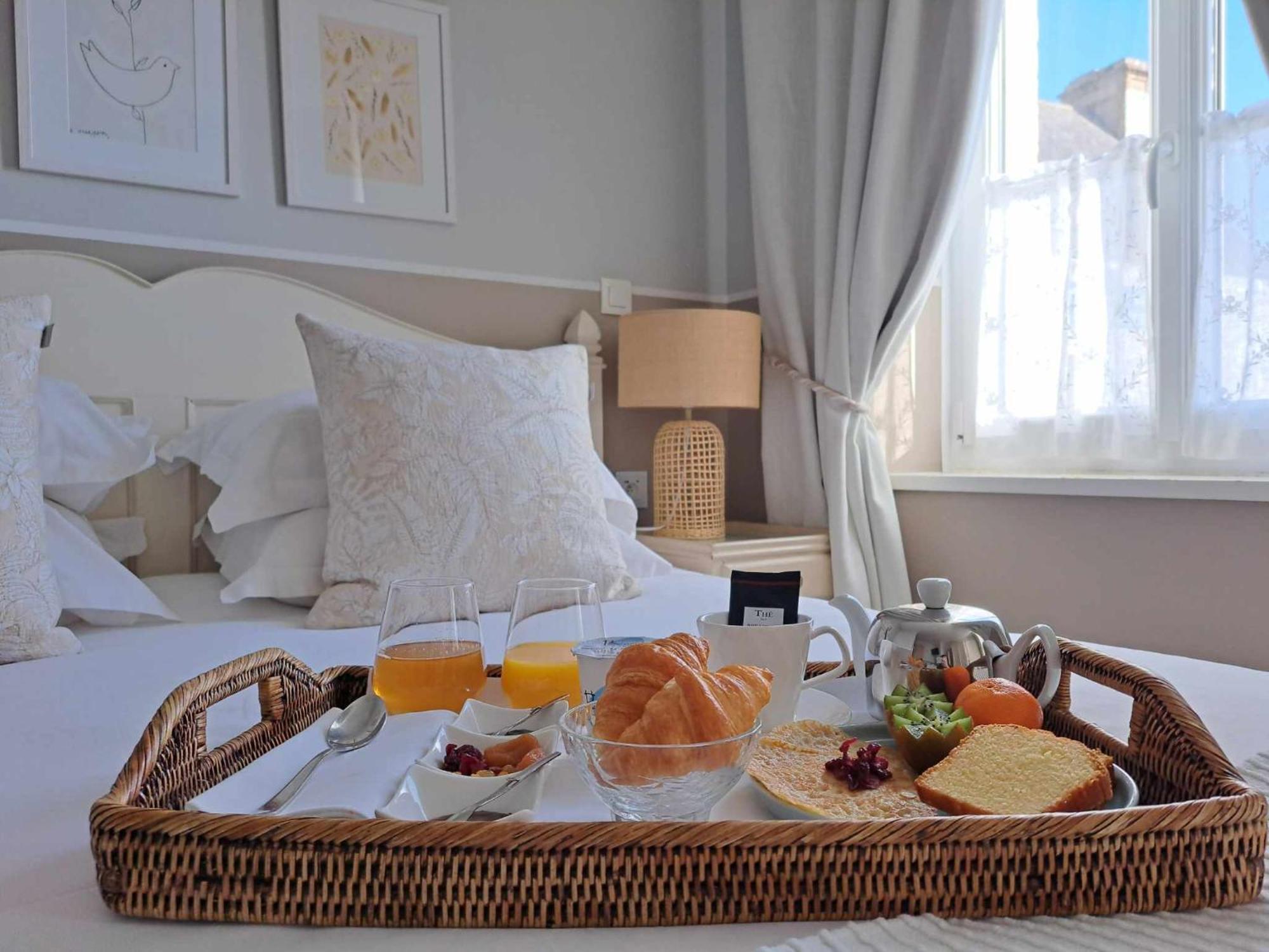 Hotel Traiteur Les Ormes, The Originals Relais Barneville-Carteret Dış mekan fotoğraf